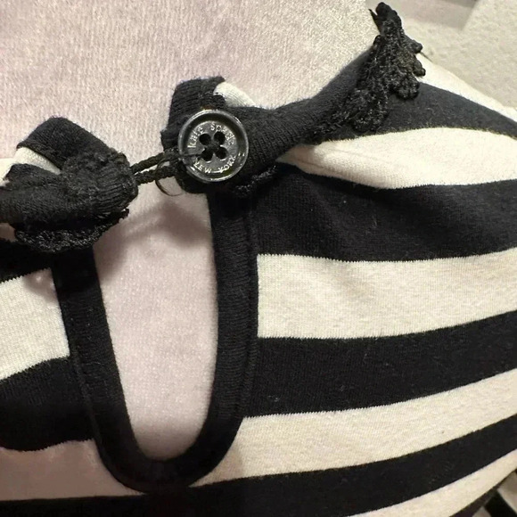 Kate Spade black/white stripe cold shoulder crop tops size 12 - Picture 7 of 11